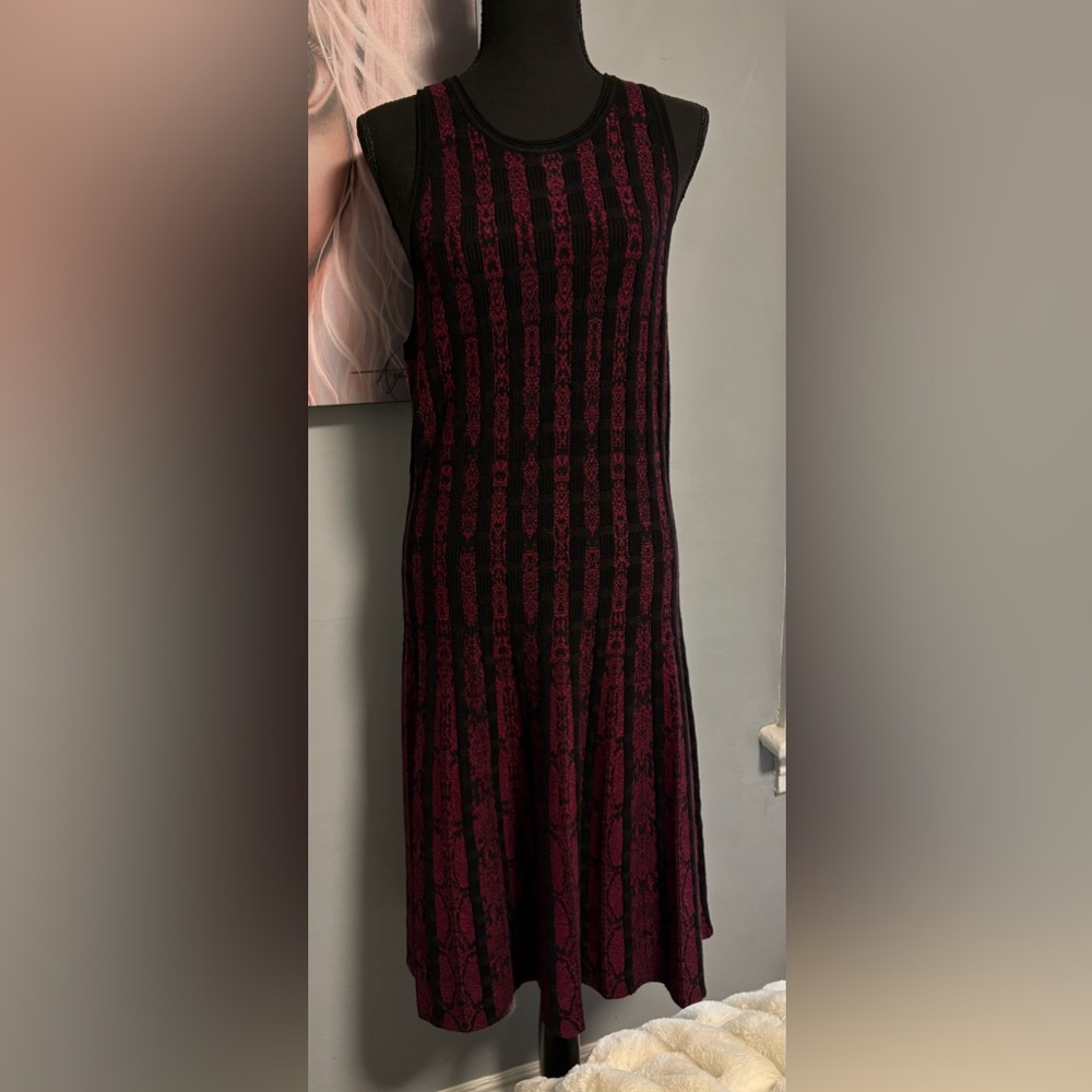 NWT White House Black Market
(WHBM) Sleeveless Python-Print Sweater Dress